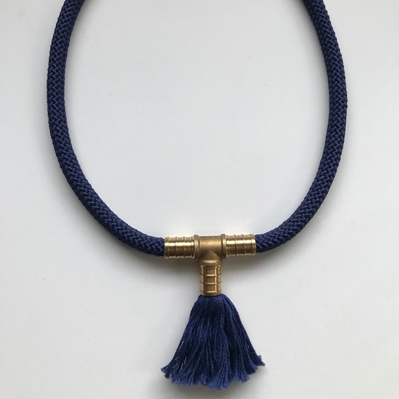 Navy blue rope necklace with brass piece + tassel - Picture 2 of 4